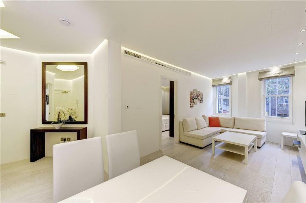 Heart Of Knightsbridge - Stunning Air Conditioned Apartment - 1 Minute Walk From Harrods ลอนดอน ภายนอก รูปภาพ